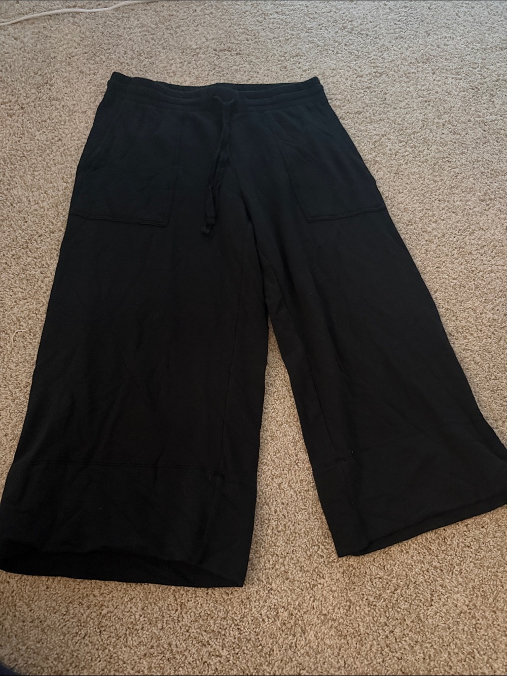 Quince Black Sweatpants with Subtle Logo Stitching